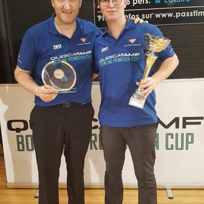 Winners Singles Bram Van Meerbergen with Barry Foley (Left)